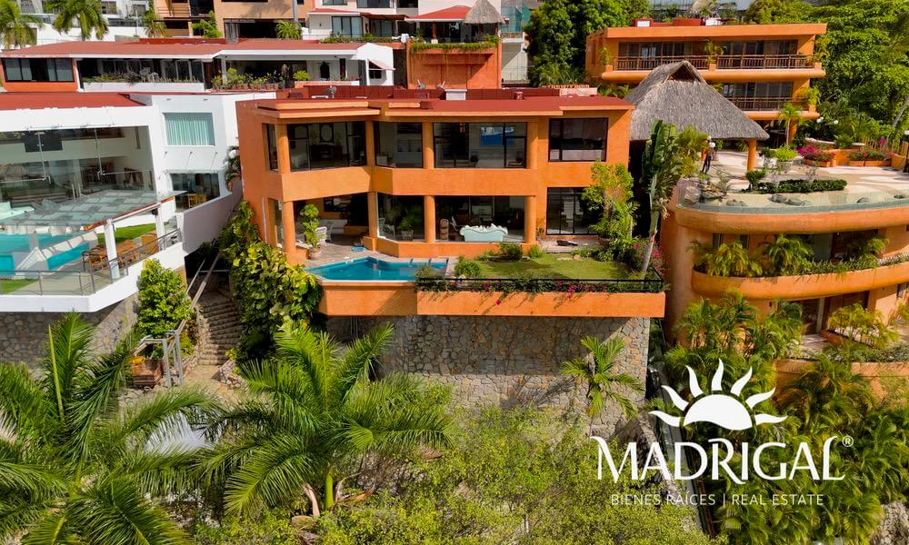 &&& Villa en venta en Guitarrón con vista a la Bahía y Acceso a la Playa