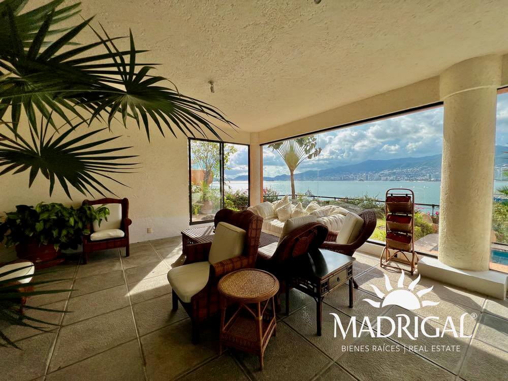 &&& Villa en venta en Guitarrón con vista a la Bahía y Acceso a la Playa