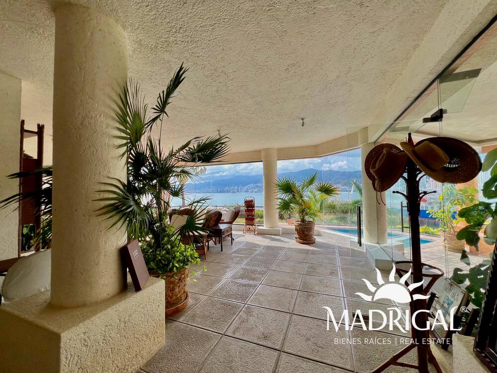 &&& Villa en venta en Guitarrón con vista a la Bahía y Acceso a la Playa