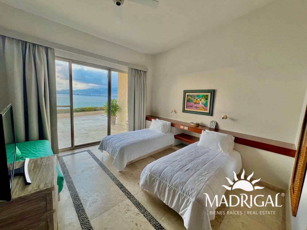 Penthouse en venta en el condominio Aveiro
