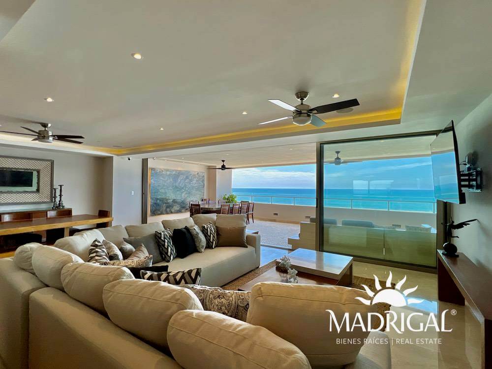 Penthouse en el condominio Vidamar 2 frente al mar