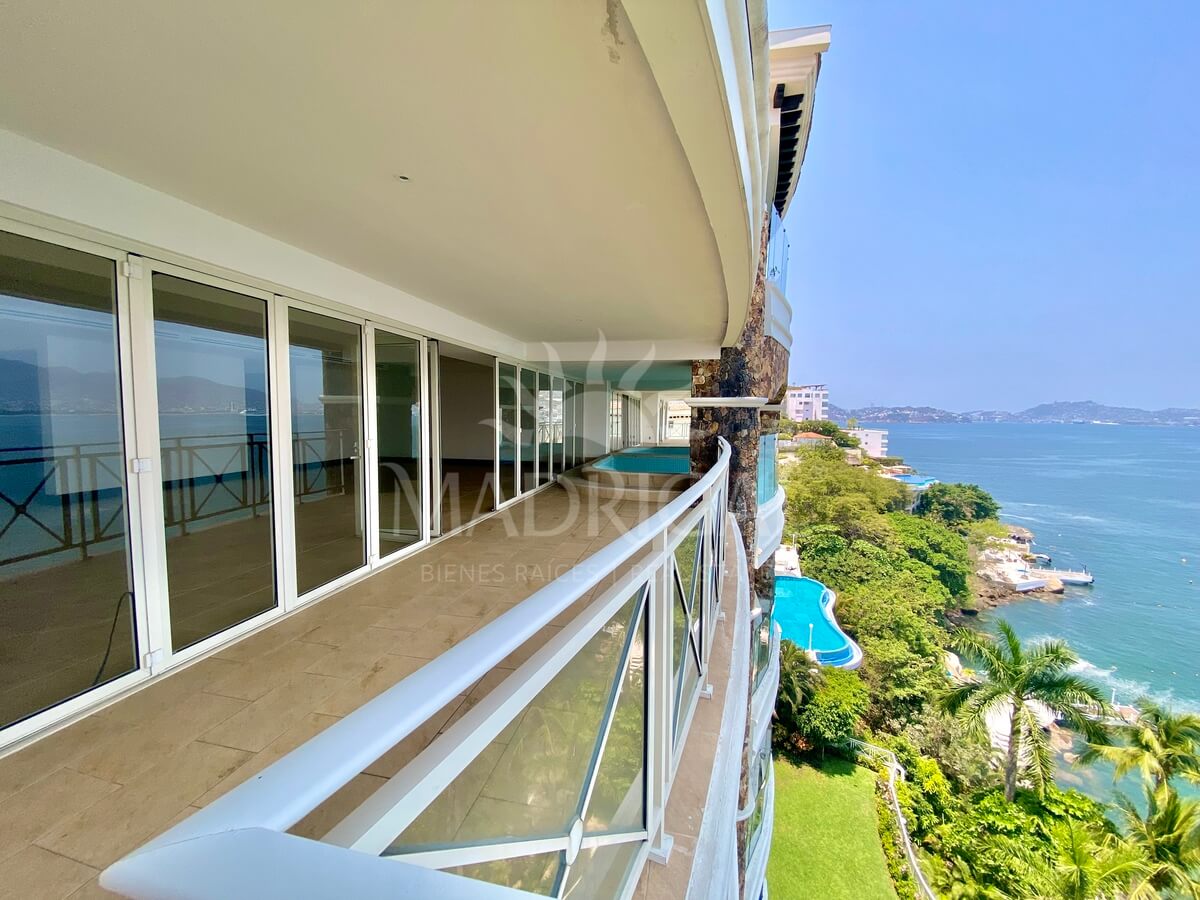 Departamento en venta Portochervo en Acapulco con vista al mar
