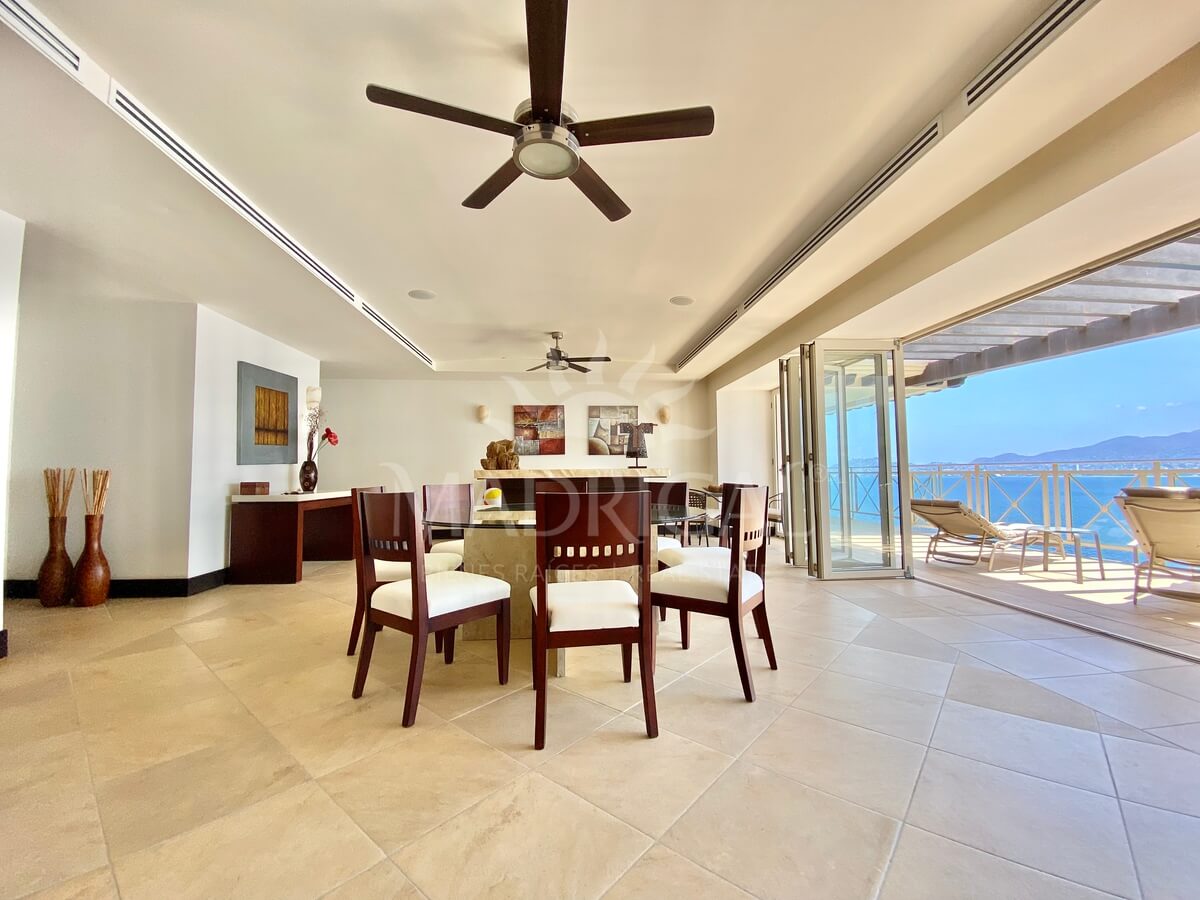 Portochervo - Departamento en venta en Acapulco con vista al mar