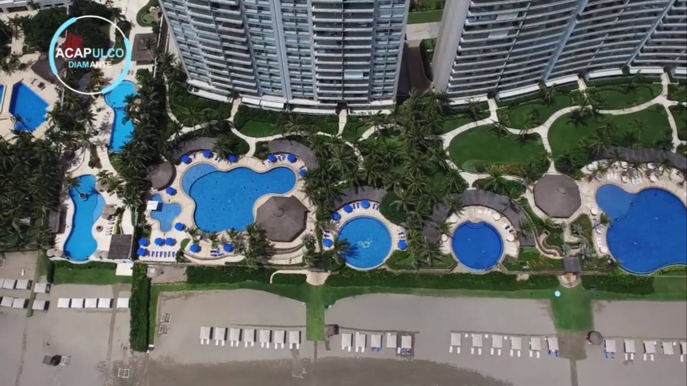Departamento en venta en Playamar Diamante de cuatro recámaras frente al mar en Playa Diamante