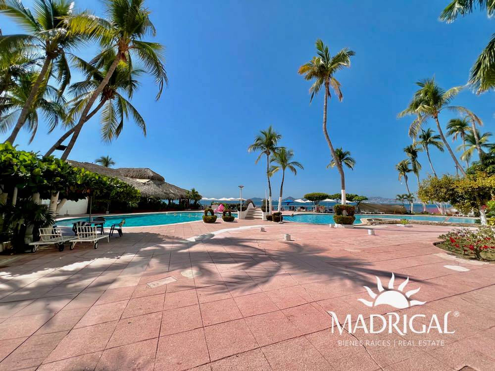 Suite en venta en el condómino La Palapa en la bahía de Acapulco