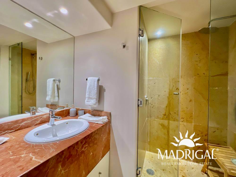 Playamar Diamante | Departamento en venta de cuatro recámaras 