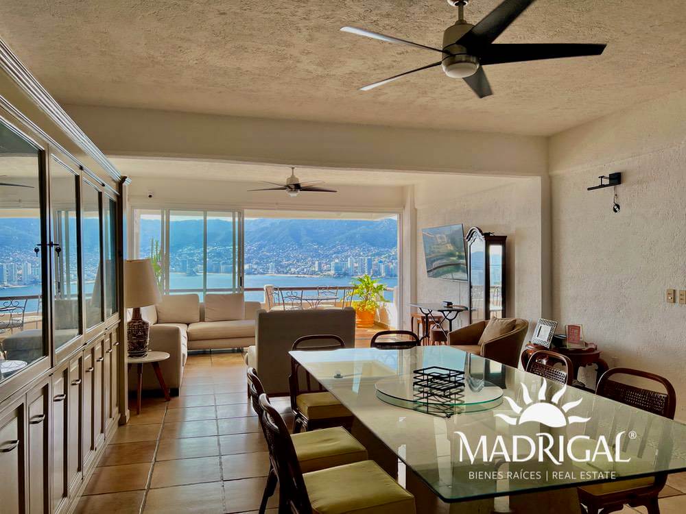 &&& Carey | departamento en venta en Brisas Guitarrón con excelente vista a la bahía
