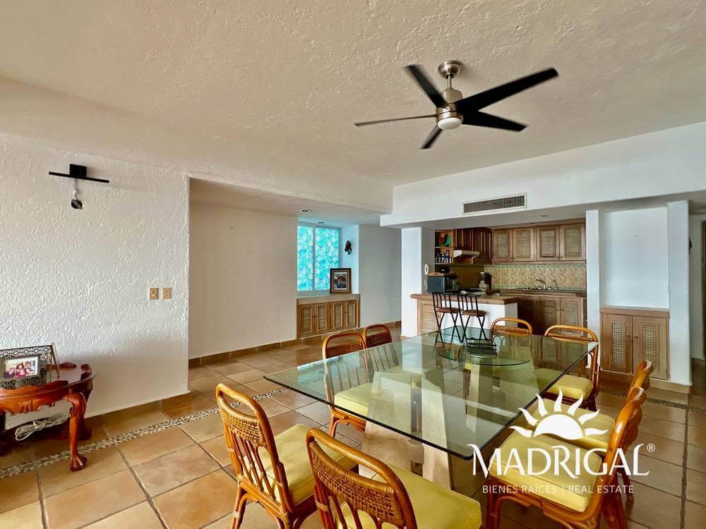 &&& Carey | departamento en venta en Brisas Guitarrón con excelente vista a la bahía