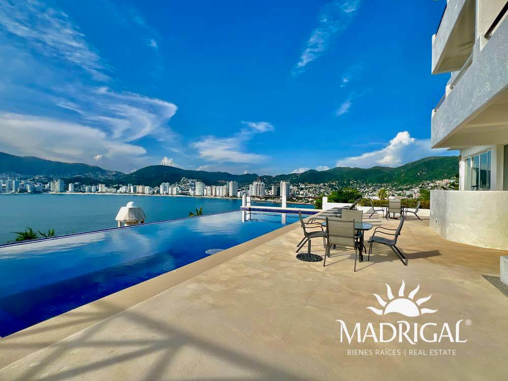 &&& Carey | departamento en venta en Brisas Guitarrón con excelente vista a la bahía