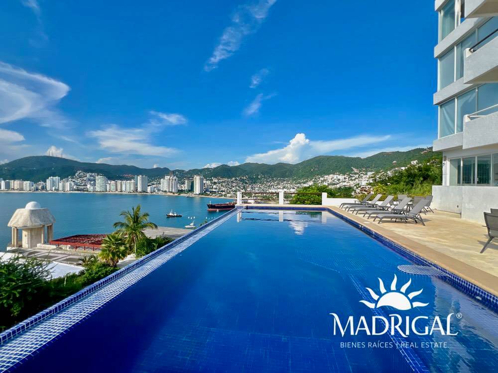 &&& Carey | departamento en venta en Brisas Guitarrón con excelente vista a la bahía