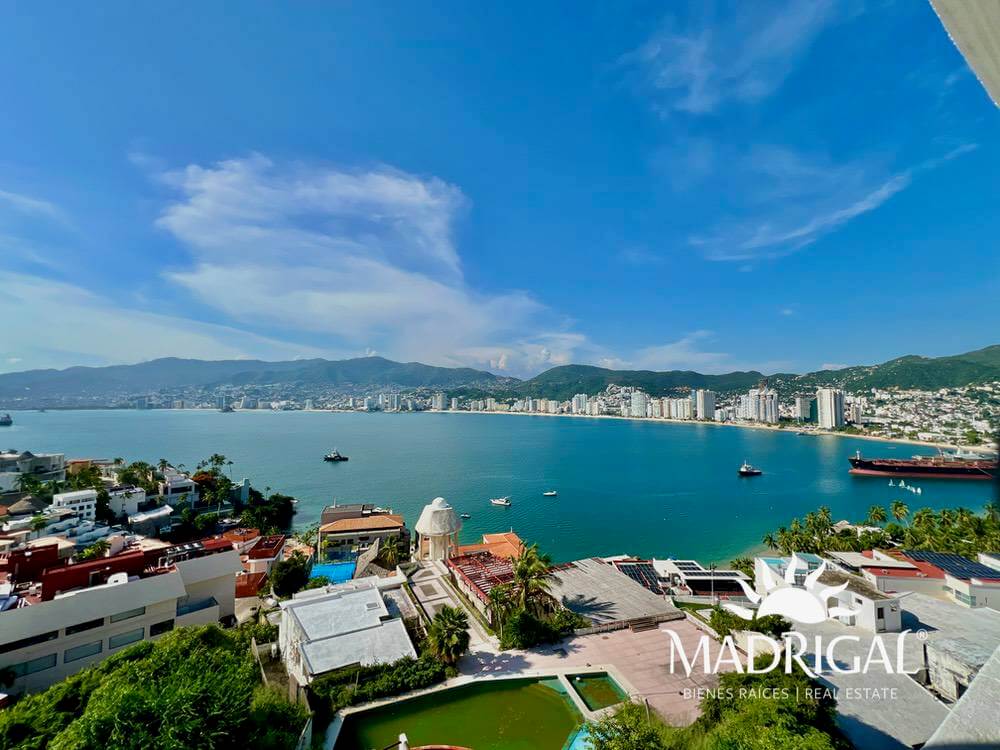 &&& Carey | departamento en venta en Brisas Guitarrón con excelente vista a la bahía