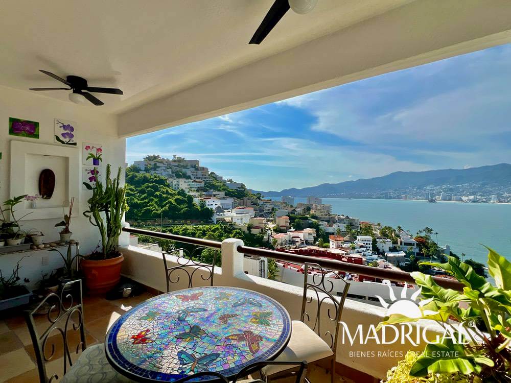 &&& Carey | departamento en venta en Brisas Guitarrón con excelente vista a la bahía