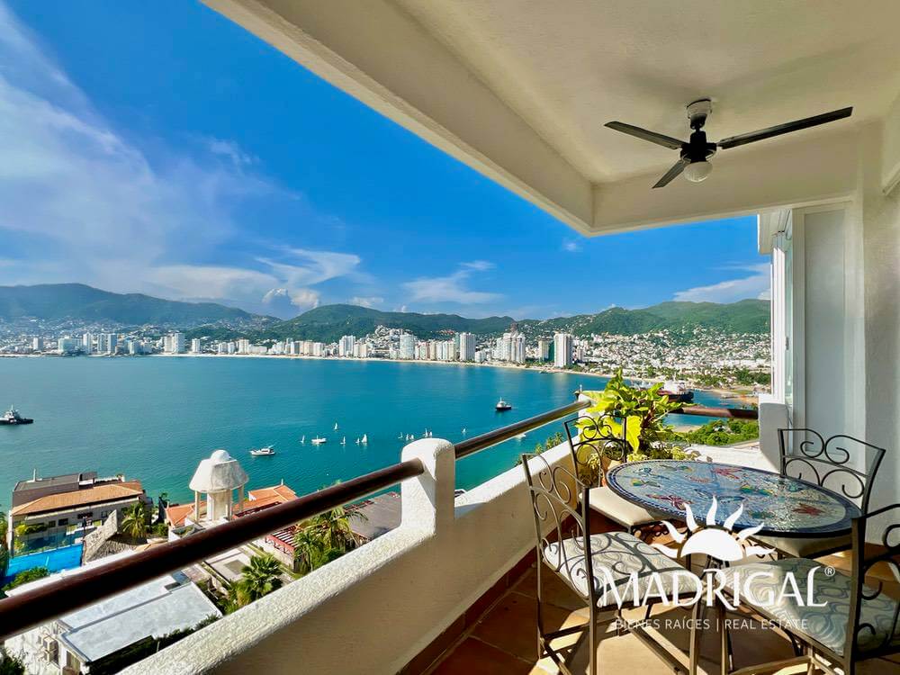 &&& Carey | departamento en venta en Brisas Guitarrón con excelente vista a la bahía