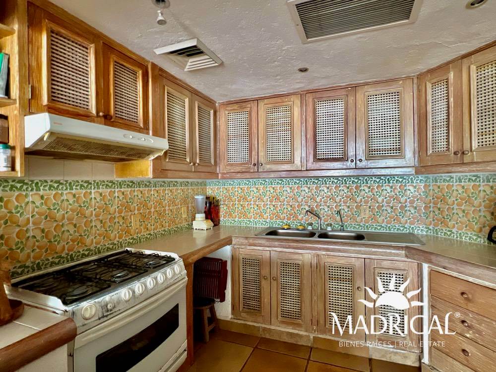 &&& Carey | departamento en venta en Brisas Guitarrón con excelente vista a la bahía