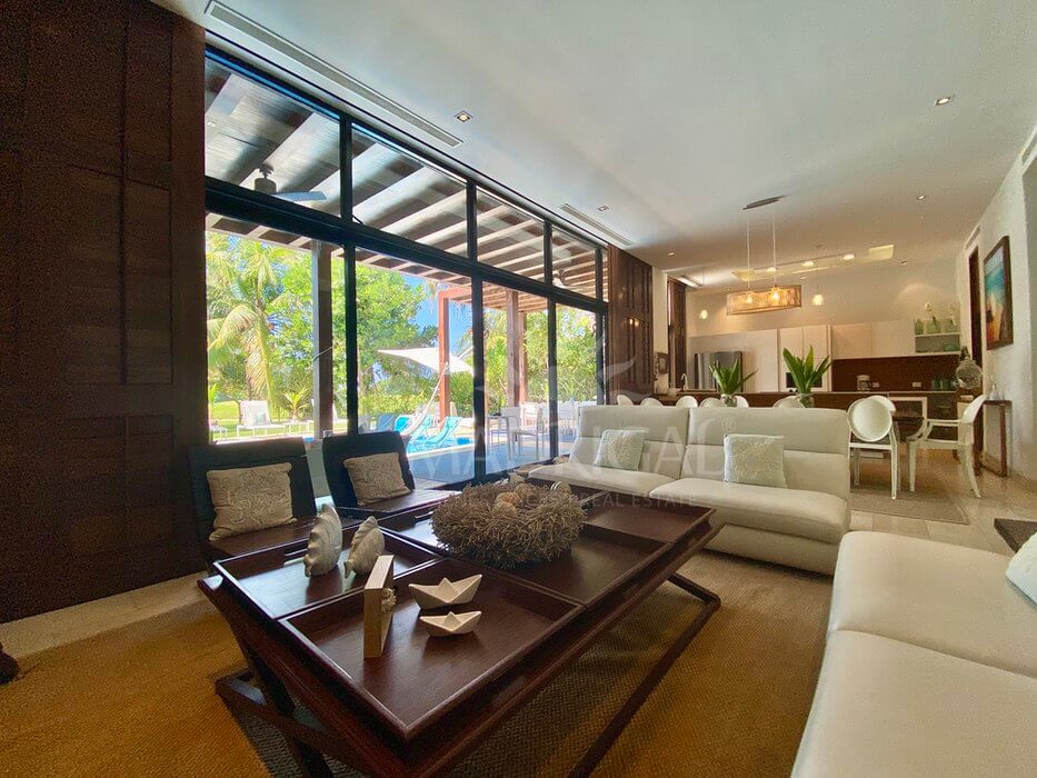 Residencias Tres Vidas – Villa en venta frente al campo de Golf