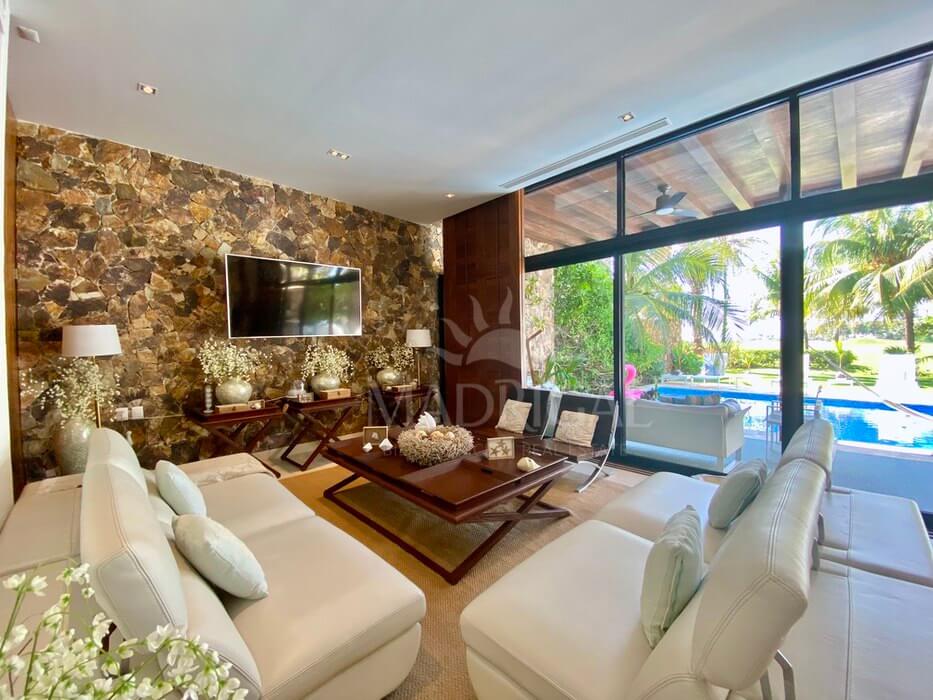 Residencias Tres Vidas – Villa en venta frente al campo de Golf