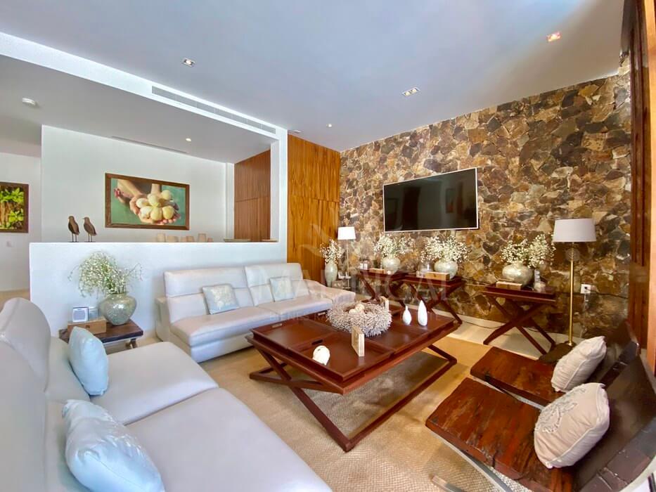 Residencias Tres Vidas – Villa en venta frente al campo de Golf
