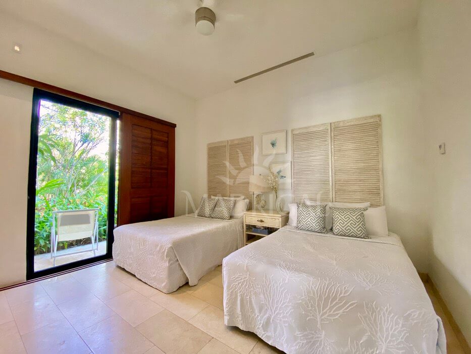 Residencias Tres Vidas – Villa en venta frente al campo de Golf