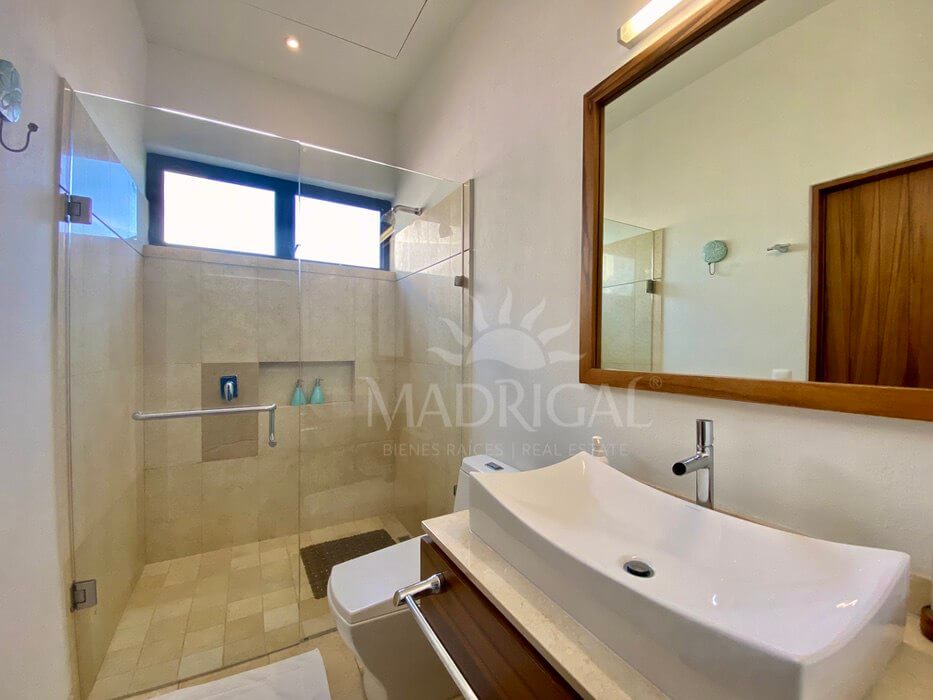 Residencias Tres Vidas – Villa en venta frente al campo de Golf