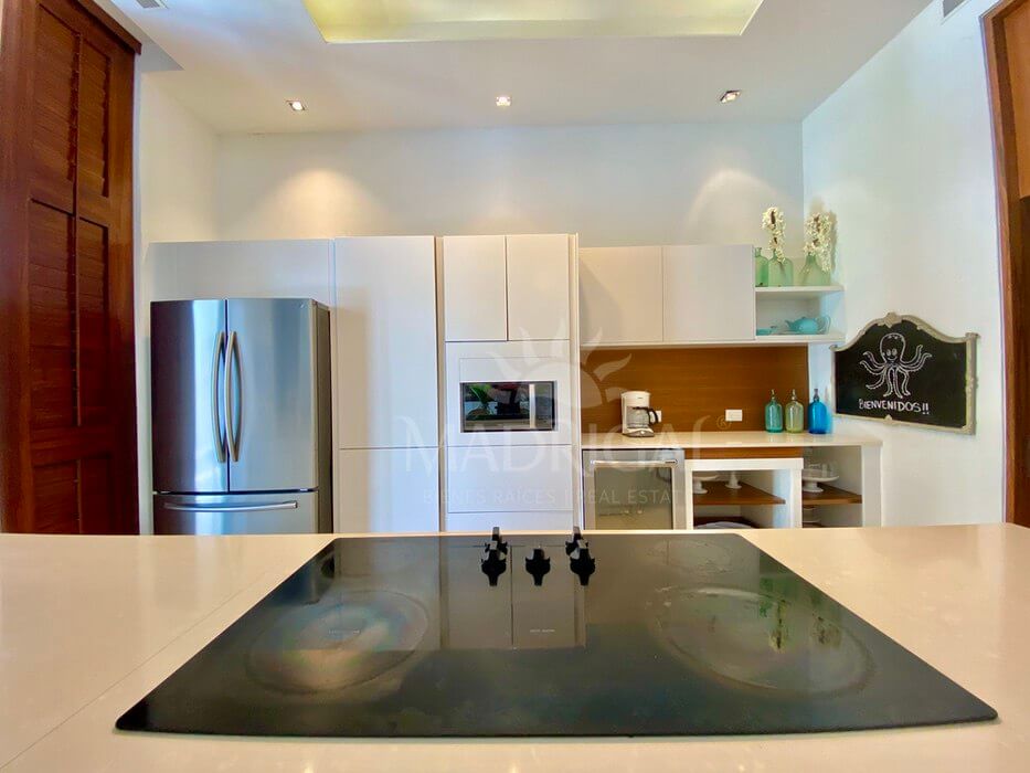 Residencias Tres Vidas – Villa en venta frente al campo de Golf