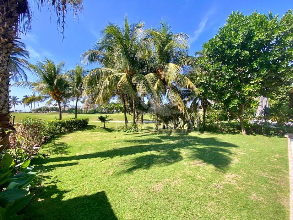 Residencias Tres Vidas – Villa en venta frente al campo de Golf