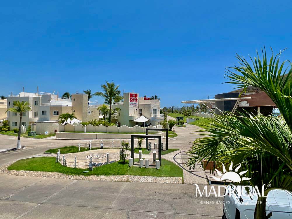 Puente del Mar | Villa en venta con excelente ubicación con Roof Garden