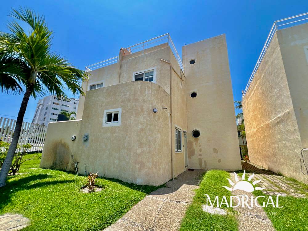 Puente del Mar | Villa en venta con excelente ubicación con Roof Garden