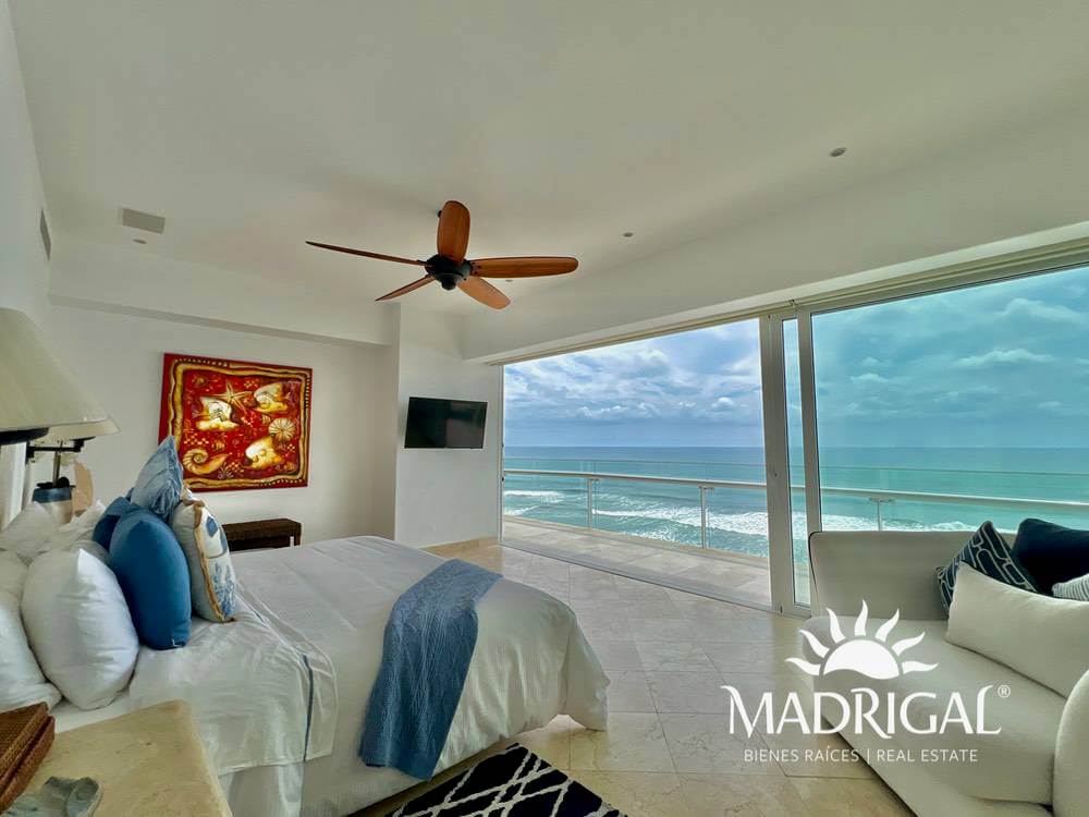 Playamar Diamante |exclusivo Departamento en Venta de seis Recámaras Frente Al Mar en Playa Diamante