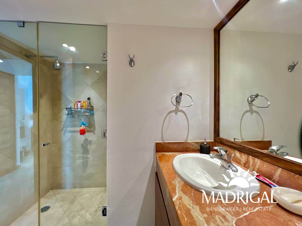 Playamar Diamante |exclusivo Departamento en Venta de seis Recámaras Frente Al Mar en Playa Diamante