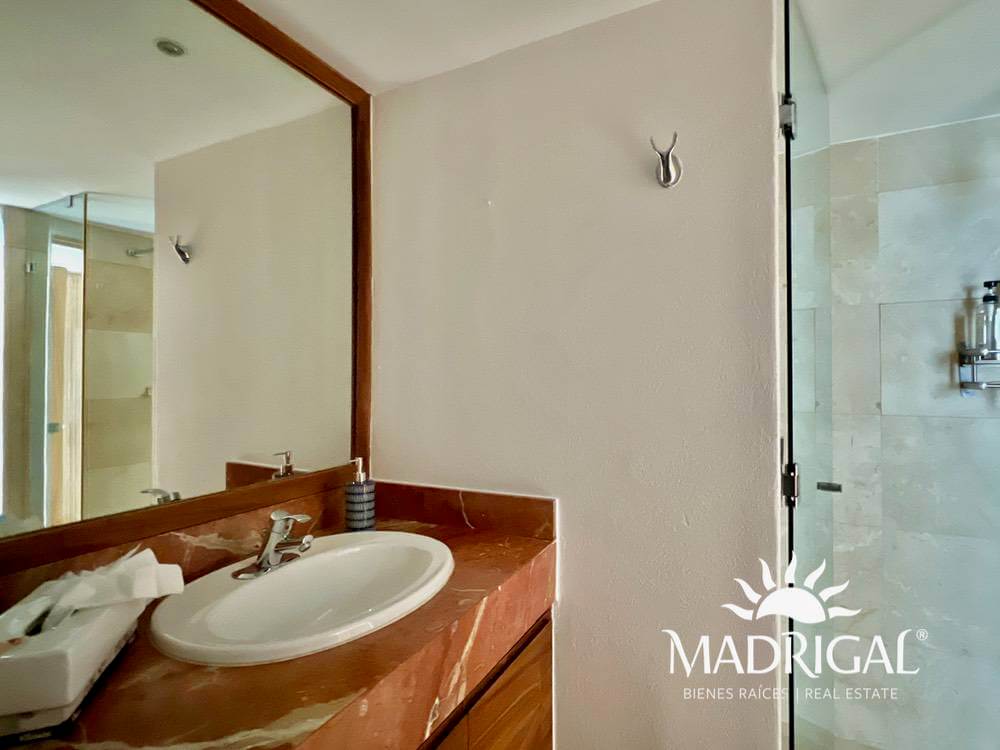 Playamar Diamante |exclusivo Departamento en Venta de seis Recámaras Frente Al Mar en Playa Diamante