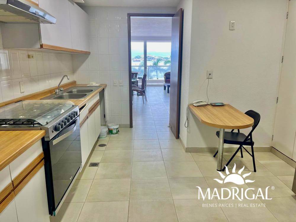 La Jolla, departamento frente a playa en la bahía de Acapulco