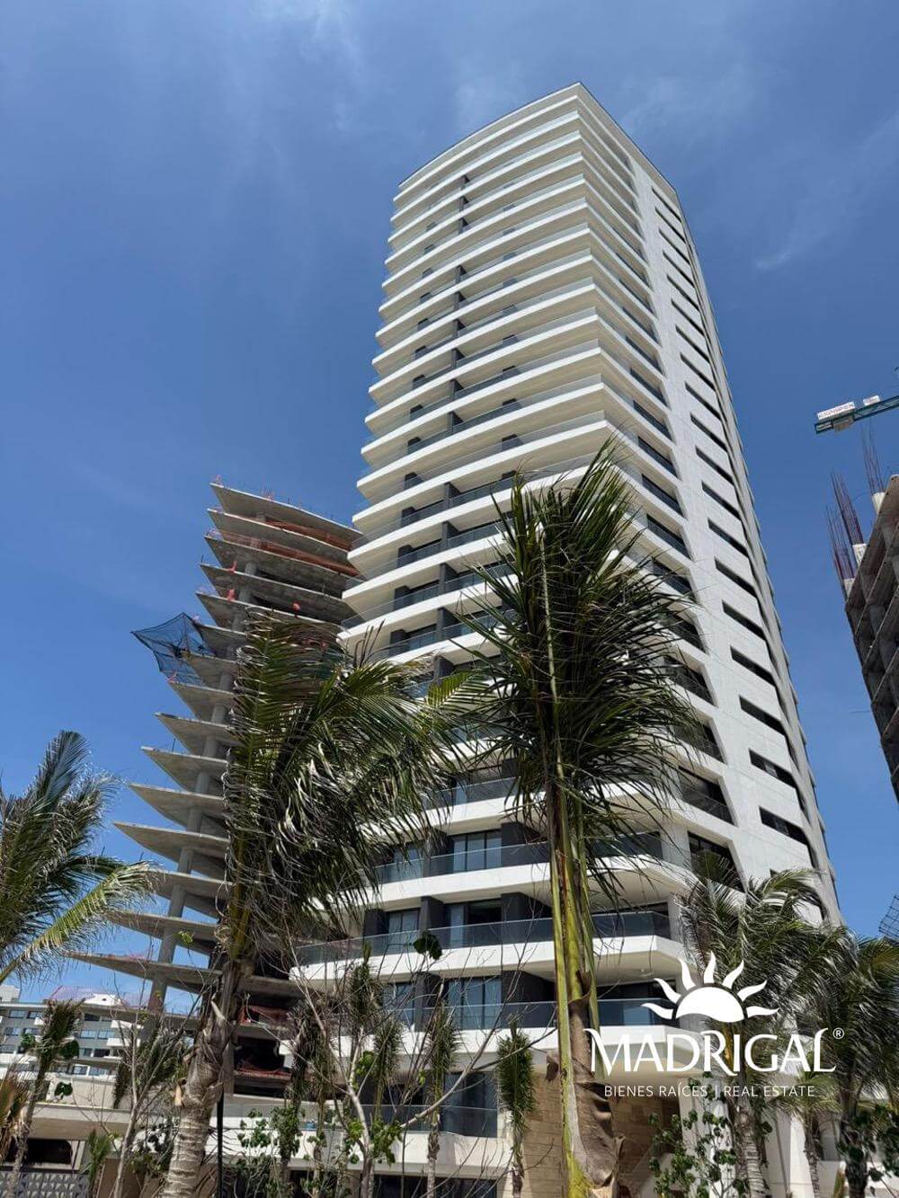 BAÍA | Departamentos en venta frente a playa 