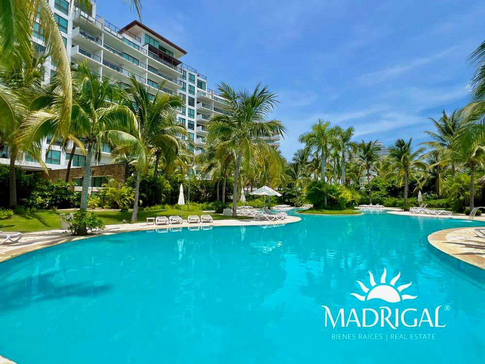 la Isla | Departamento en venta de cuatro recamaras con acceso a playa