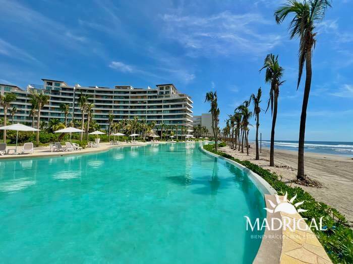 la Isla | Departamento en venta de cuatro recamaras con acceso a playa