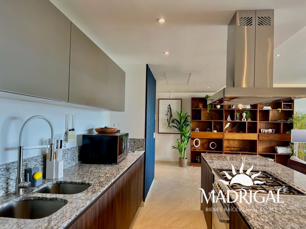 la Isla | Departamento en venta de cuatro recamaras con acceso a playa