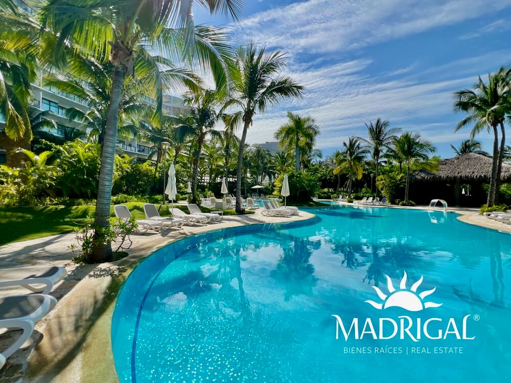 la Isla | Departamento en venta de cuatro recamaras con acceso a playa