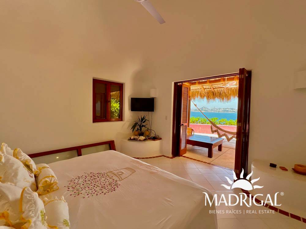 Exclusiva casa en venta en Marina Brisas con un terreno adicional de 1000 m2 con proyecto