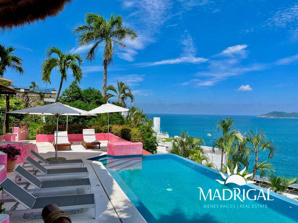 Exclusiva casa en venta en Marina Brisas con un terreno adicional de 1000 m2 con proyecto