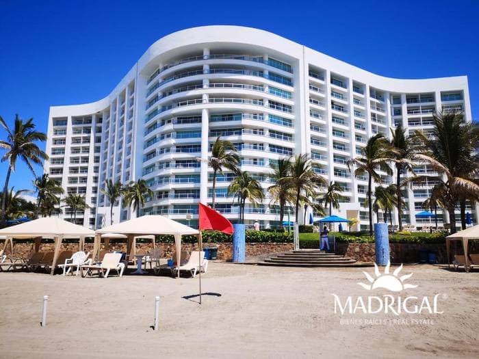 Tikal | Departamento en venta en Playa Diamante Acapulco para su reconstrucción