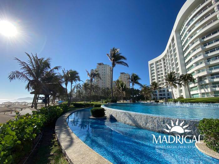 Tikal | Departamento en venta en Playa Diamante Acapulco para su reconstrucción