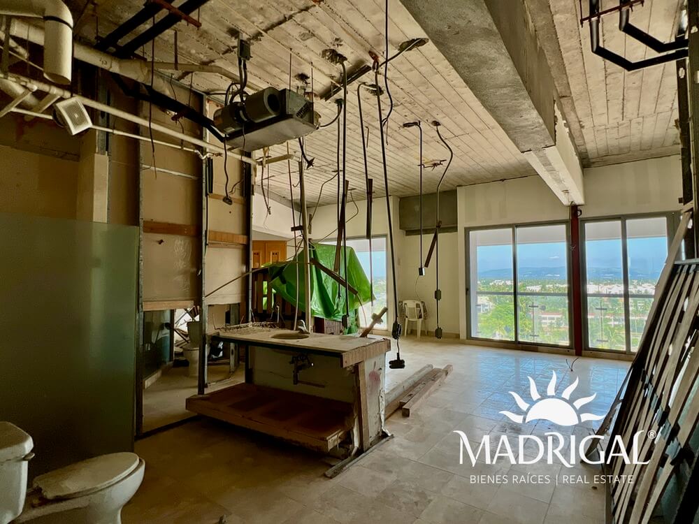 Tikal | Departamento en venta en Playa Diamante Acapulco para su reconstrucción