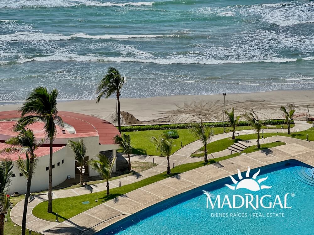 Tikal | Departamento en venta en Playa Diamante Acapulco para su reconstrucción