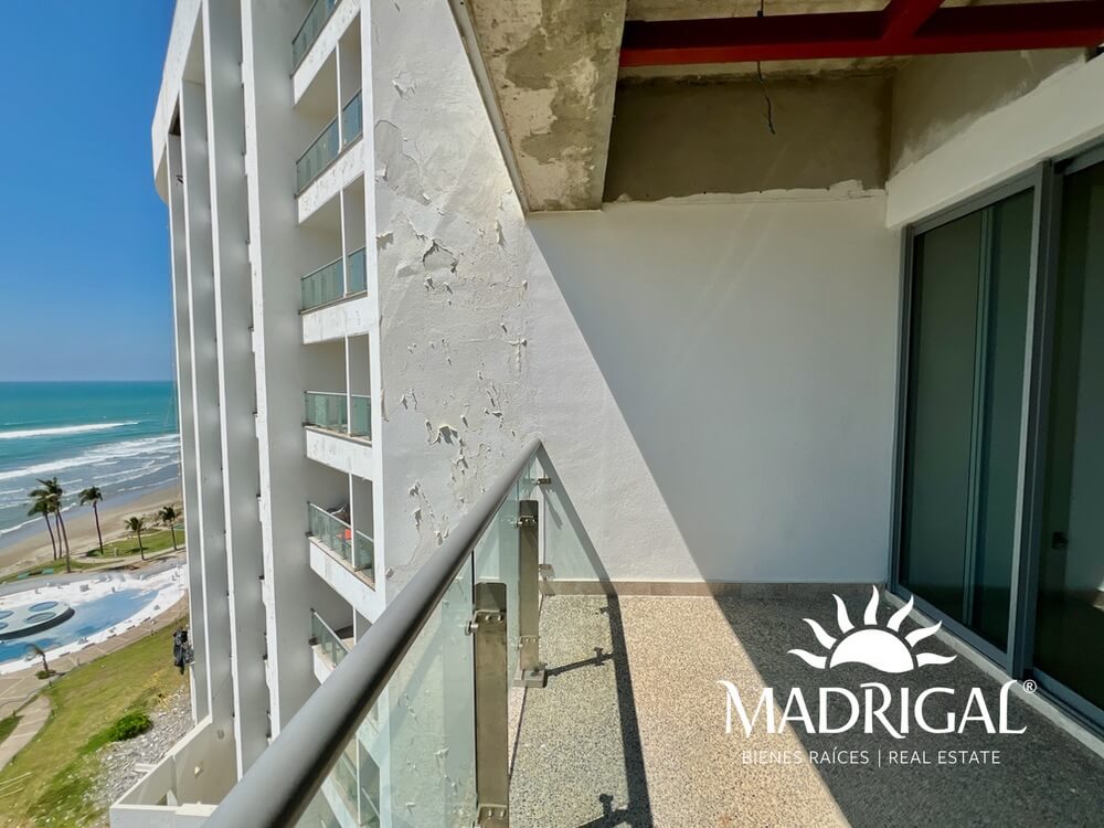 Tikal | Departamento en venta en Playa Diamante Acapulco para su reconstrucción