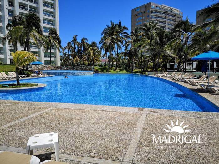 Tikal | Departamento en venta en Playa Diamante Acapulco para su reconstrucción