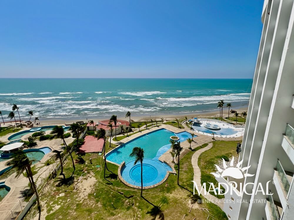 Tikal | Departamento en venta en Playa Diamante Acapulco para su reconstrucción