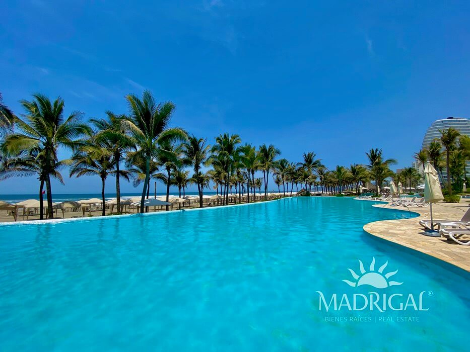 la Isla | Duplex en venta de Cuatro Recámaras con Acceso a Playa