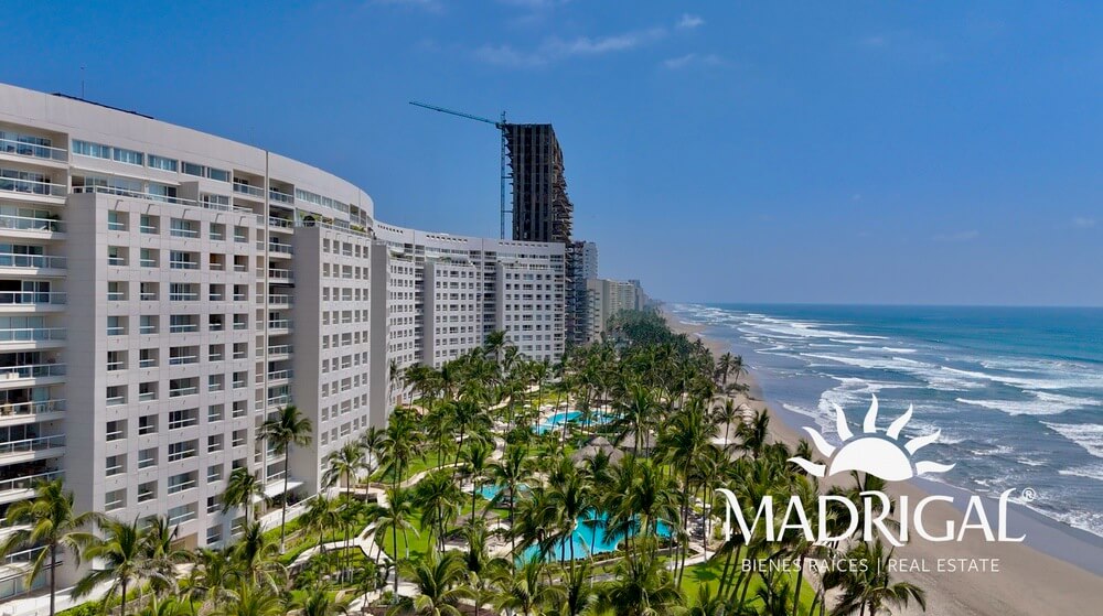 Residencial Playamar | Departamento en venta frente a playa diamante en Acapulco, de 248m2 con 4 recamaras