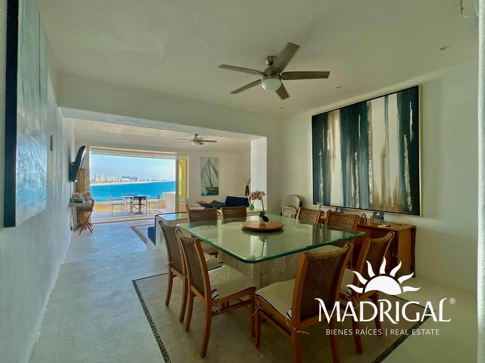 Quinta del Mar | Spacious apartment for sale with beach access in Real Diamante