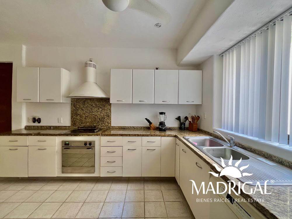 Quinta del Mar | Spacious apartment for sale with beach access in Real Diamante