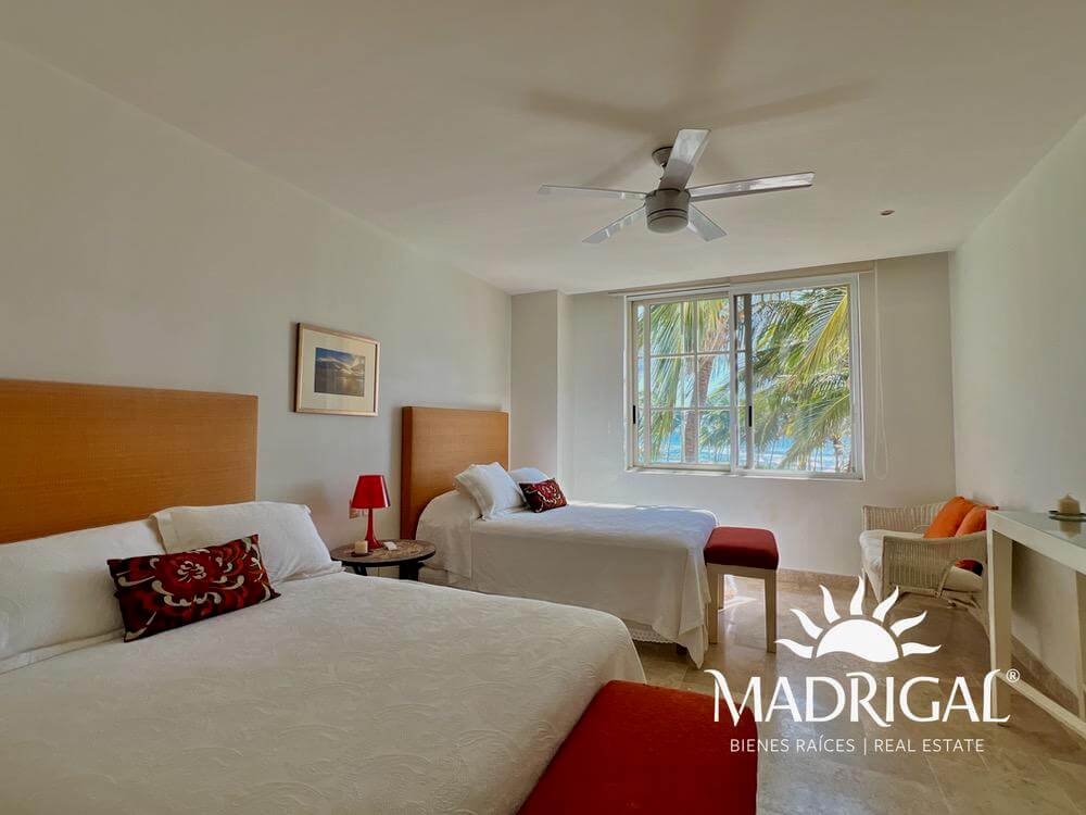 Apartment for Sale Facing the Beach with Three Bedrooms | Del Mar Tres Vidas